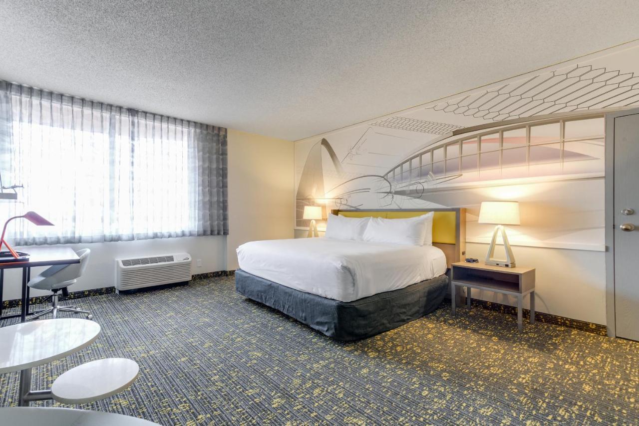 Saint Louis Airport Hotel Woodson Terrace Eksteriør billede